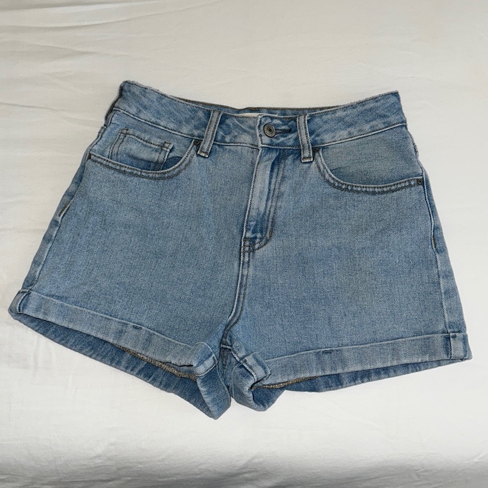 PacSun Light/Medium Wash Mom Denim Shorts